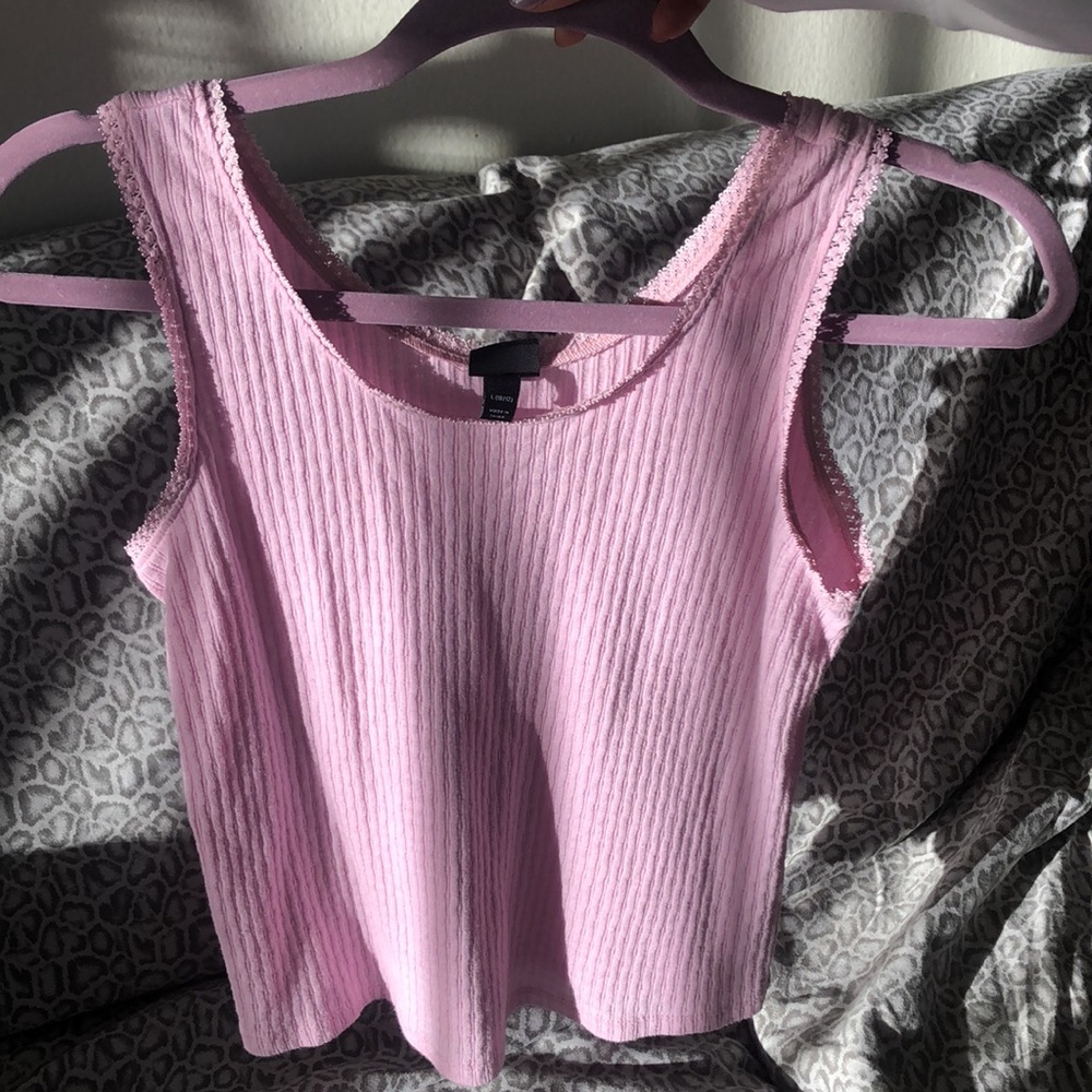 Pink tank top